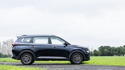 Kia Carens EV Right Side View