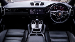 Porsche Cayenne Coupe Dashboard