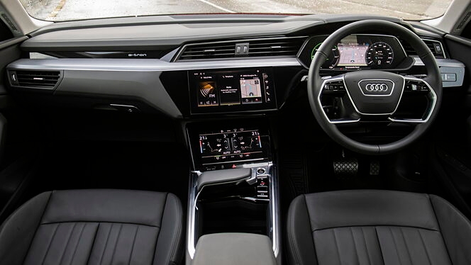 Audi e-tron Dashboard