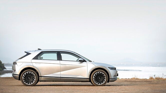 Hyundai Ioniq 5 Right Side View