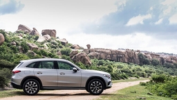 Mercedes-Benz GLC Right Side View