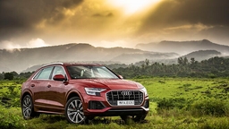 Audi Q8 Right Front Three Quarter