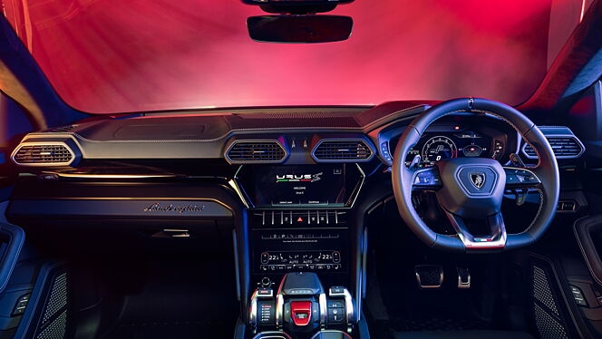 Lamborghini Urus S Dashboard