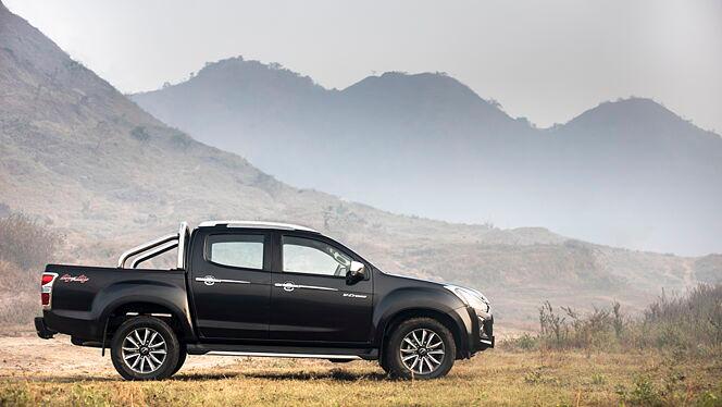 Isuzu D-Max Right Side View