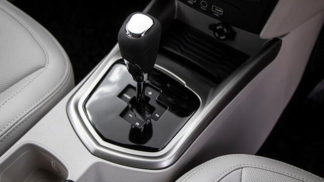 Mahindra XUV300 Gear Shifter/Gear Shifter Stalk