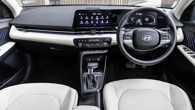 Hyundai Verna Dashboard