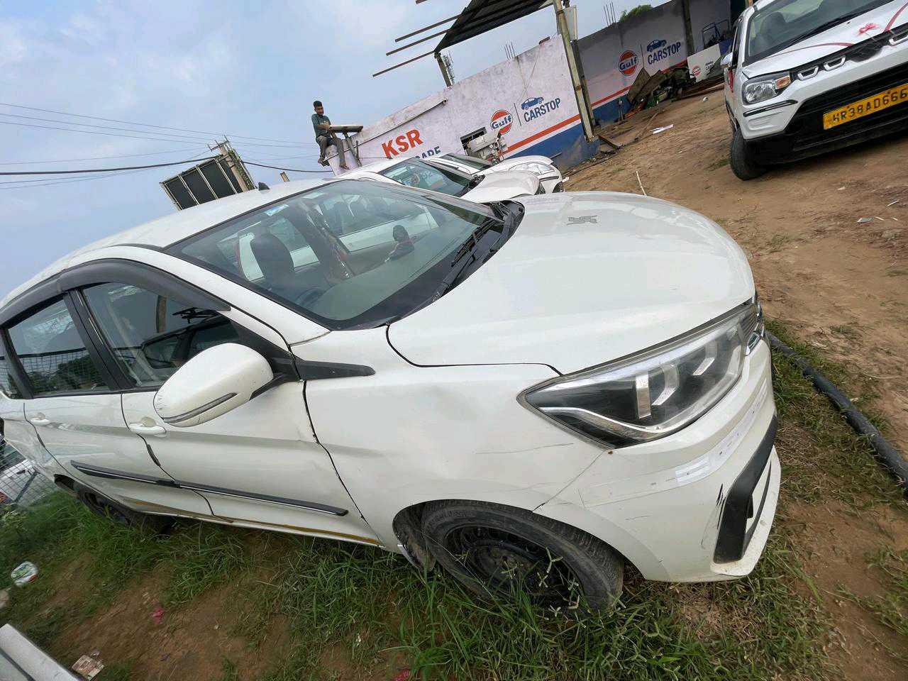 EXTERIOR image for MARUTI SUZUKI ERTIGA LXI CNG