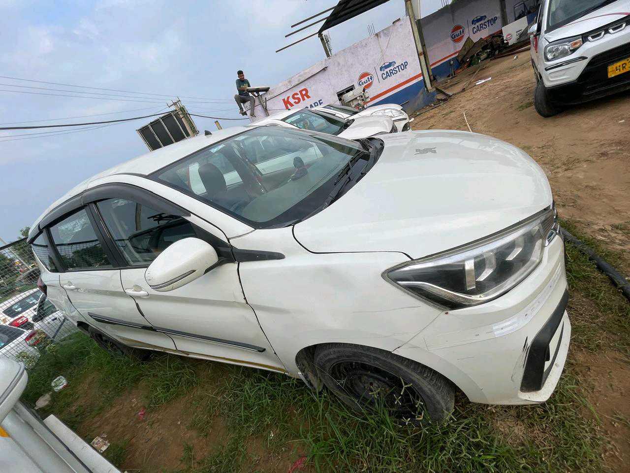EXTERIOR image for MARUTI SUZUKI ERTIGA LXI CNG