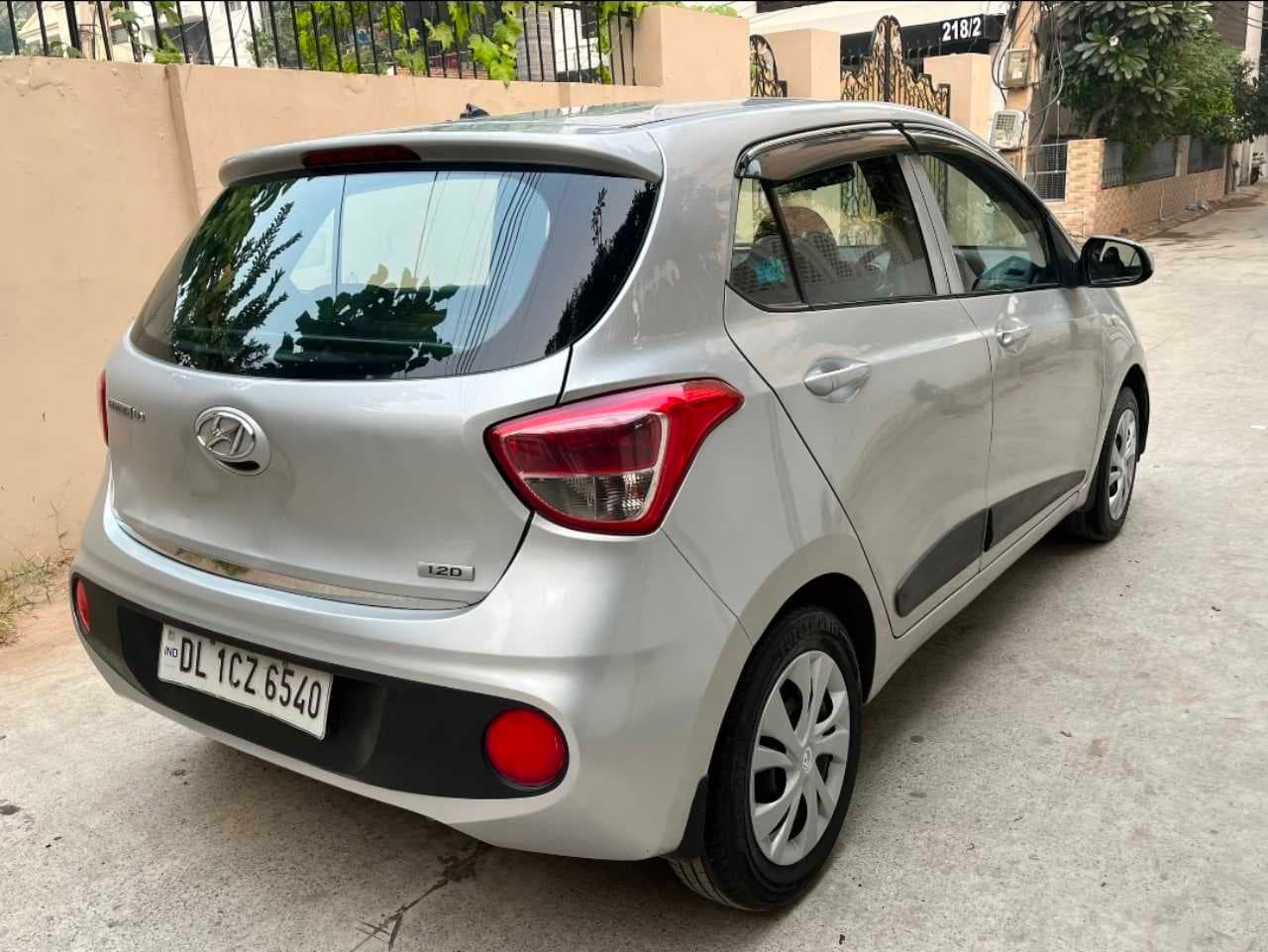 COLOR image for Grand i10 Magna