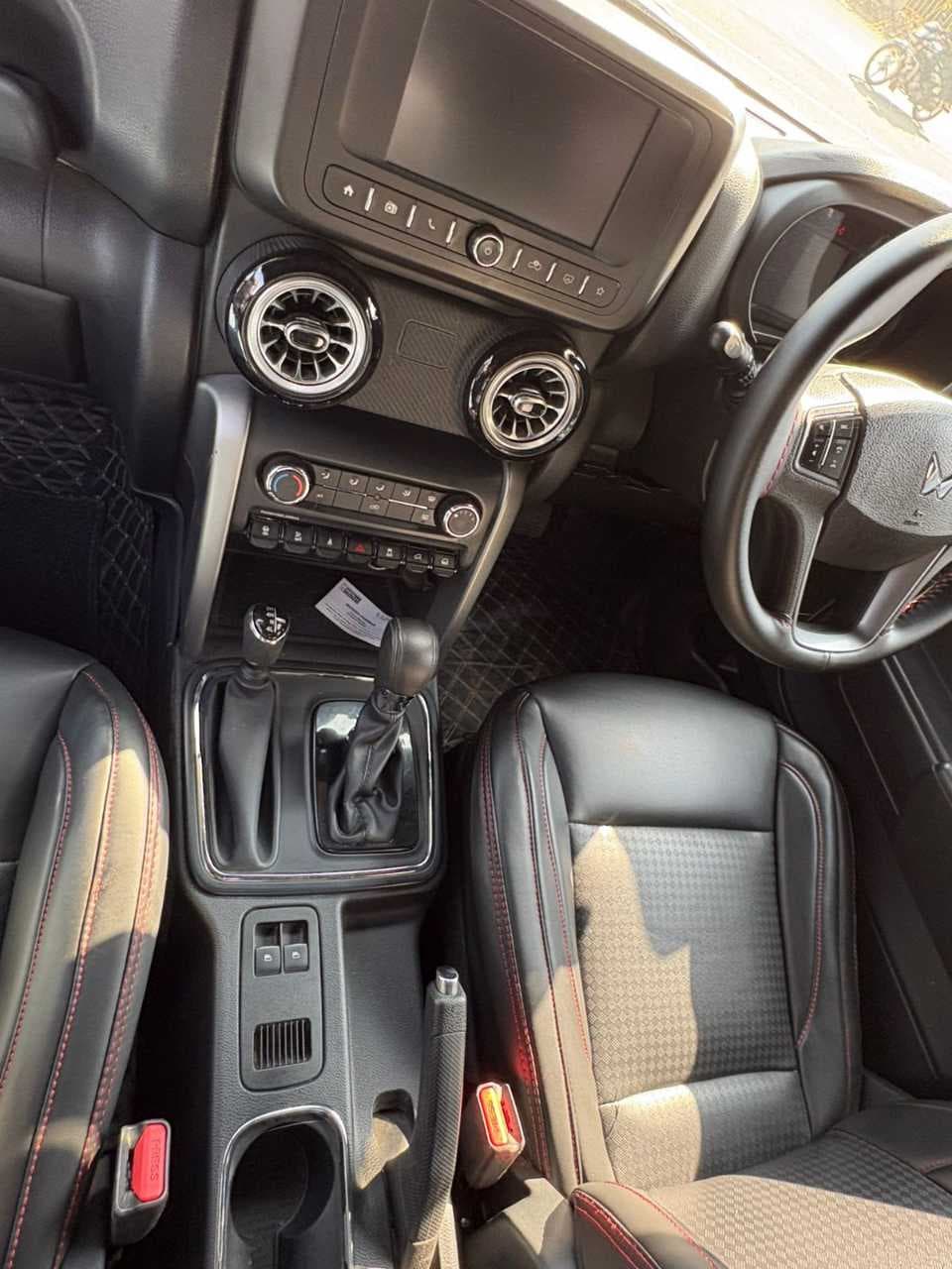 INTERIOR image for THAR LX D AT 4WD 4S HT