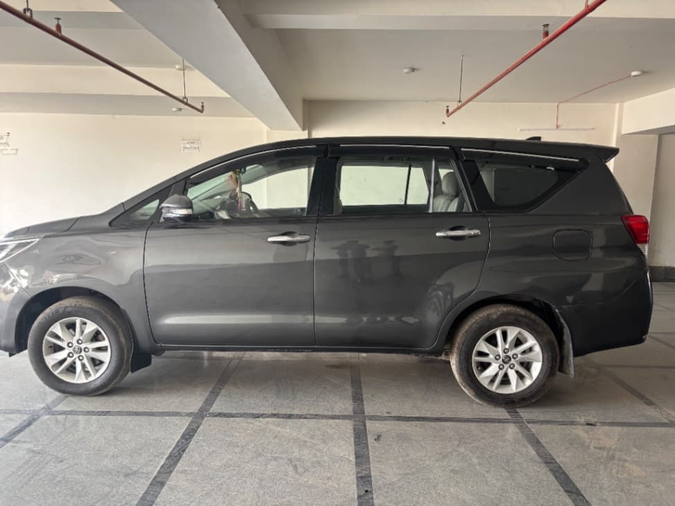 COLOR image for INNOVA