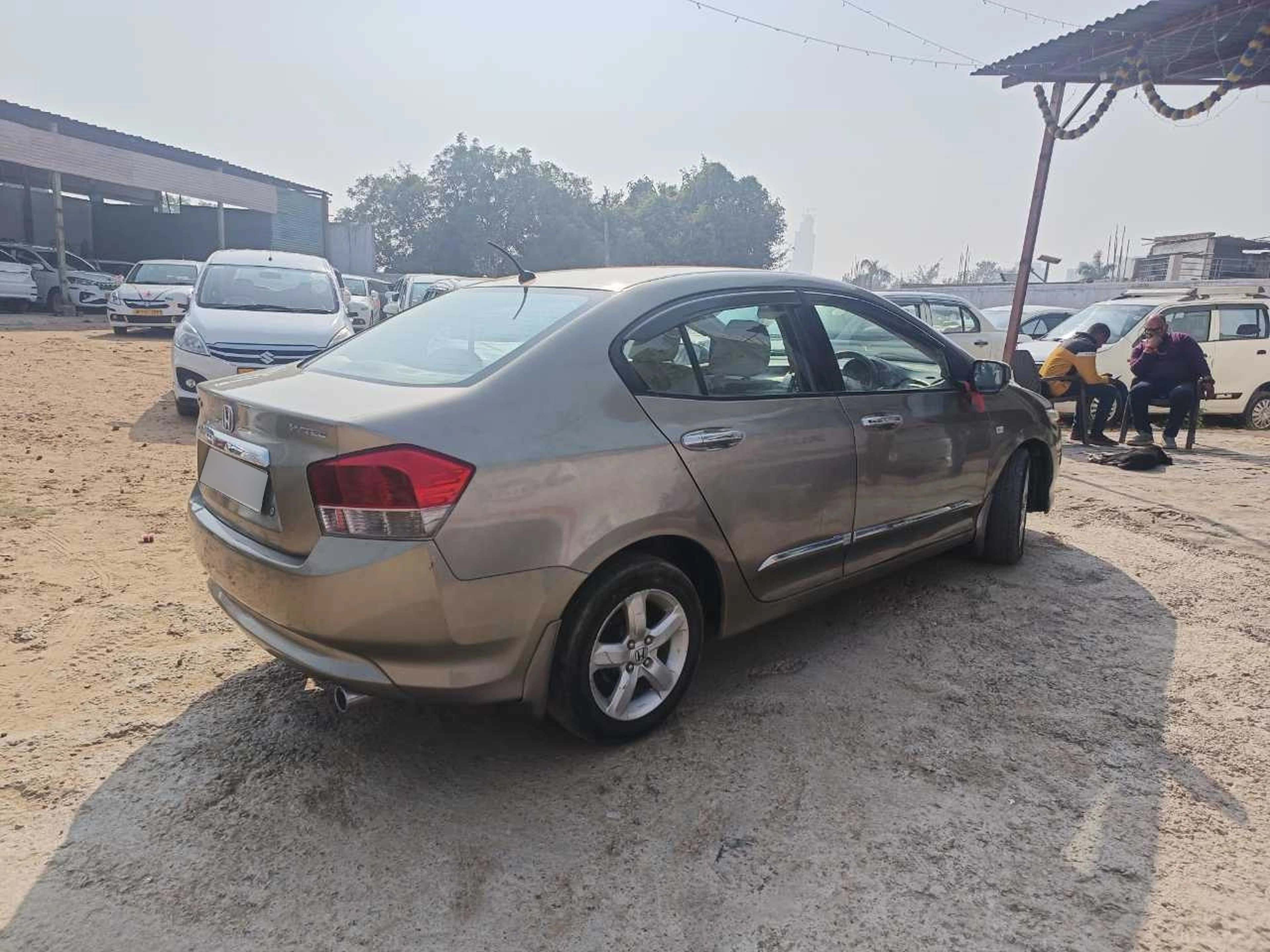 LOOK_AROUND image for Honda city