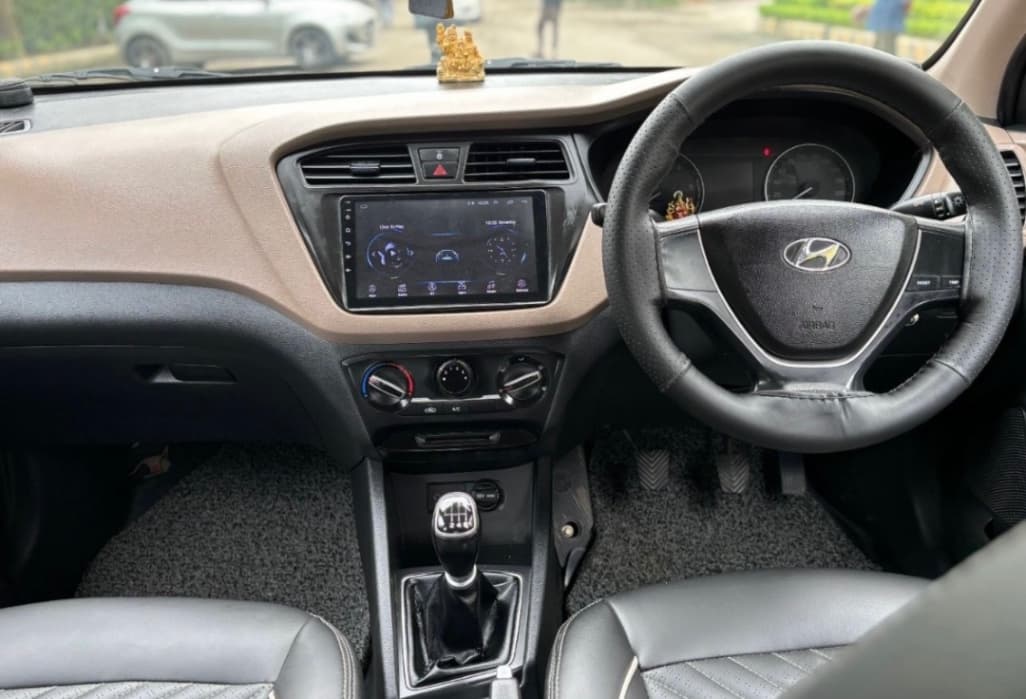 INTERIOR image for I20 MAGNA EXECUTIVE CRDI