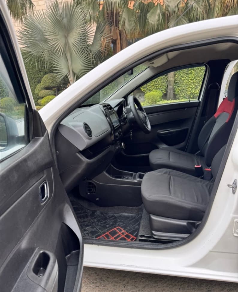 INTERIOR image for KWID RXT 1.0 EASY-R OPTION