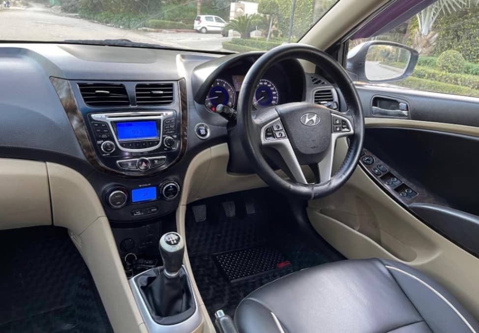 INTERIOR image for Verna  VTVT SX (O)1.6