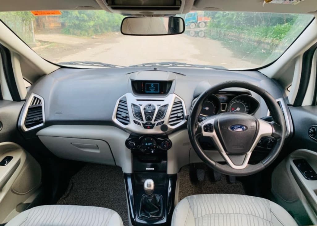 INTERIOR image for FORD ECOSPORT 1.5 DIESEL TITAN