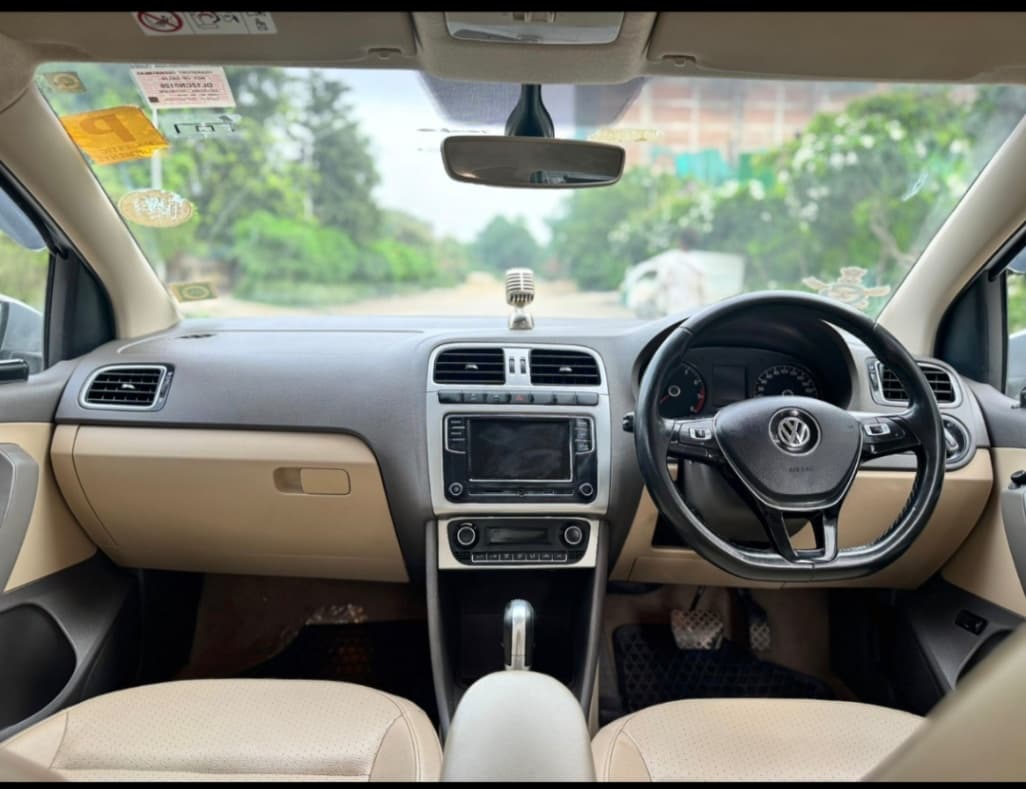 INTERIOR image for VENTO 1.2 TSI HIGHLINE