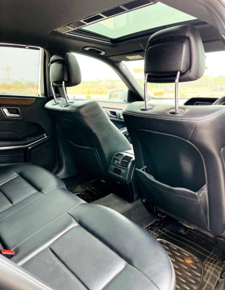 Mercedes-Benz undefined