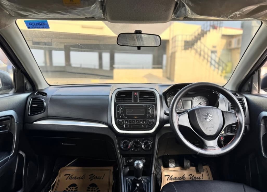 INTERIOR image for V. BREZZA LXI