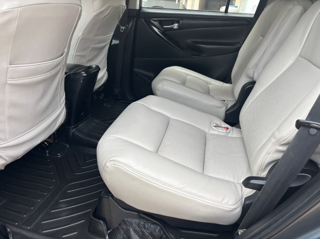 INTERIOR image for INNOVA