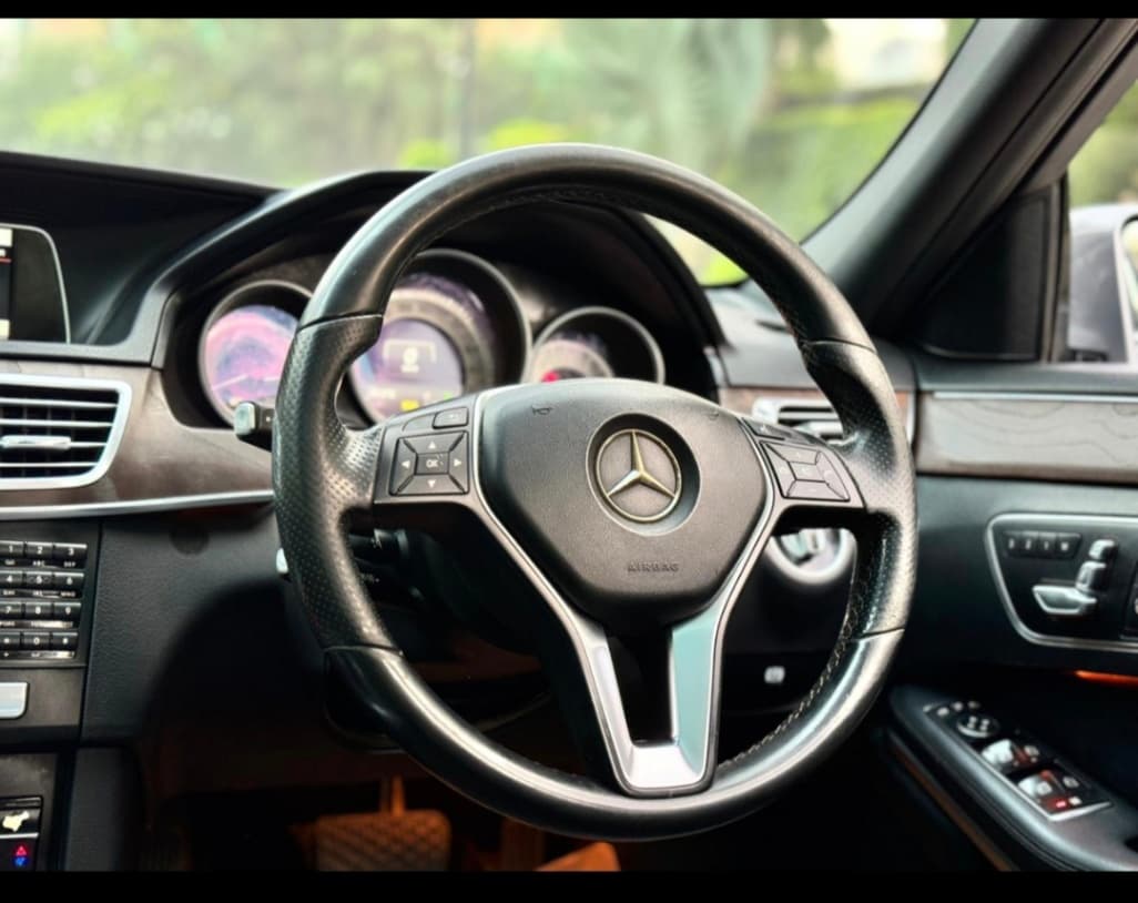 INTERIOR image for E200