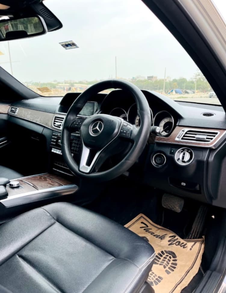 Mercedes-Benz undefined