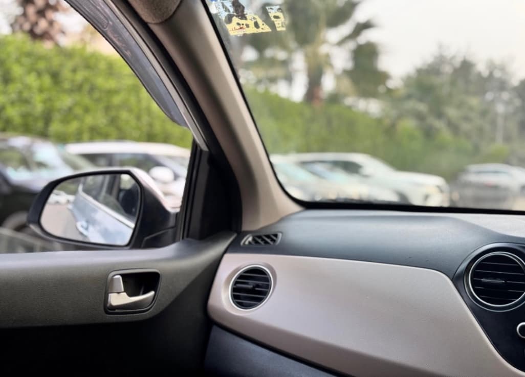 INTERIOR image for GRAND