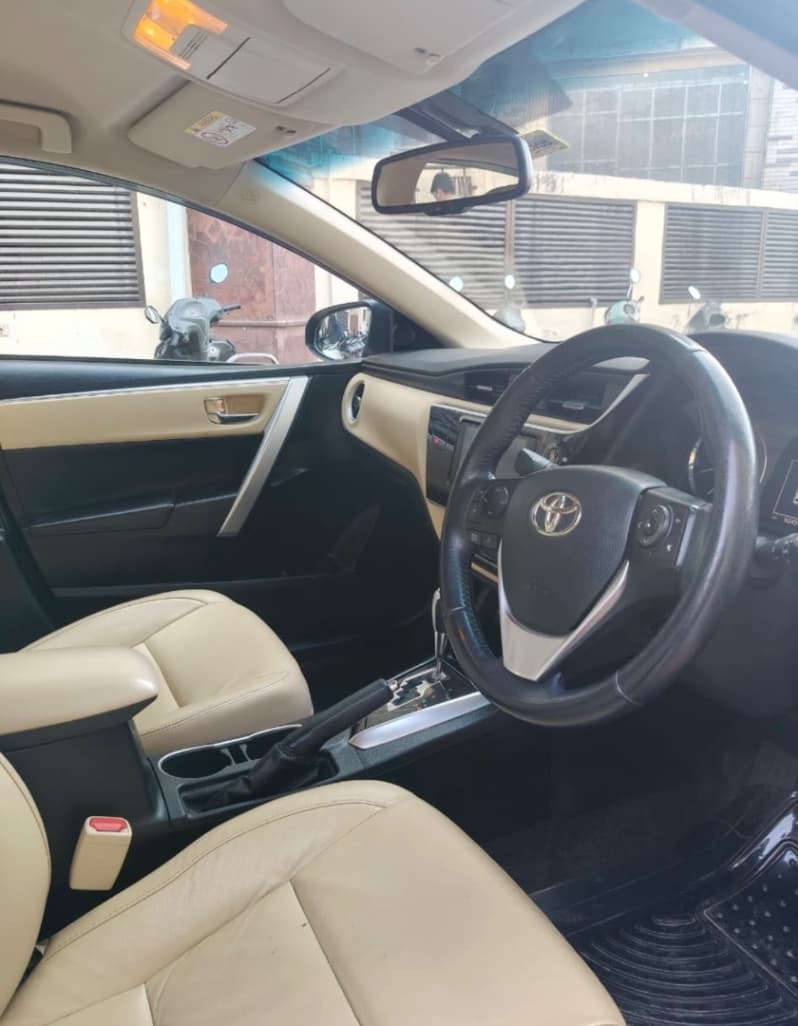 Toyota Corolla Altis [2014-2017]