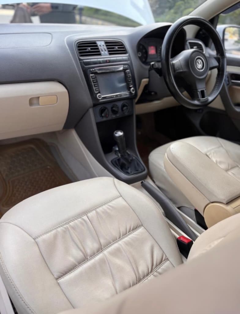 Volkswagen Vento [2010-2012]