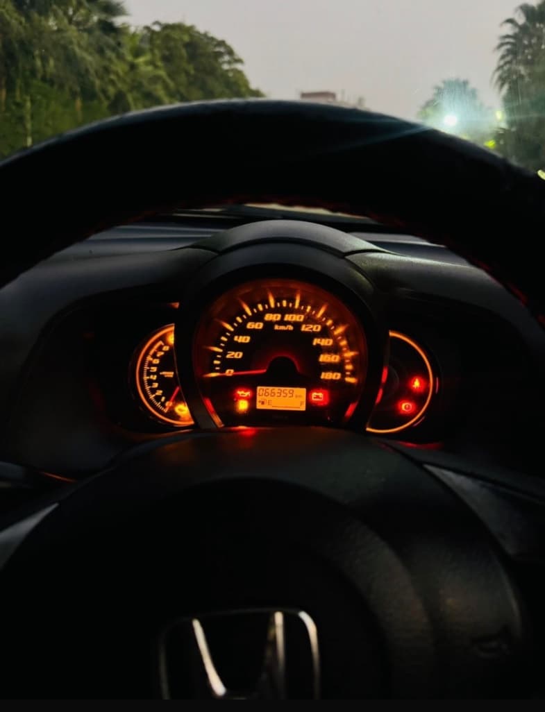 INTERIOR image for AMAZE 1.2 S MT