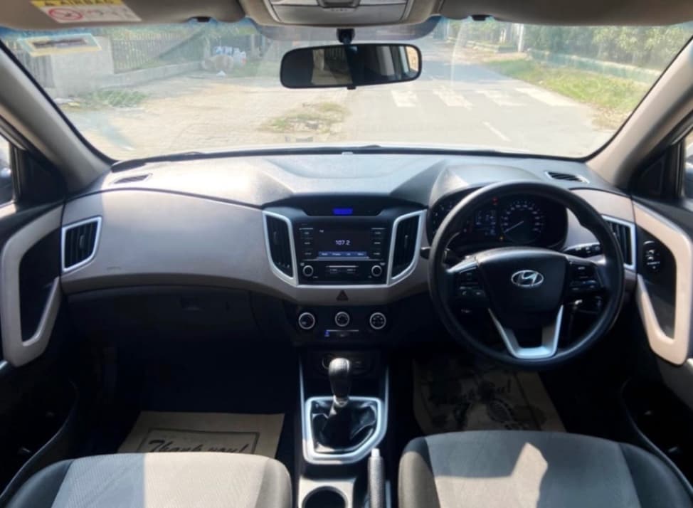 INTERIOR image for Creta
