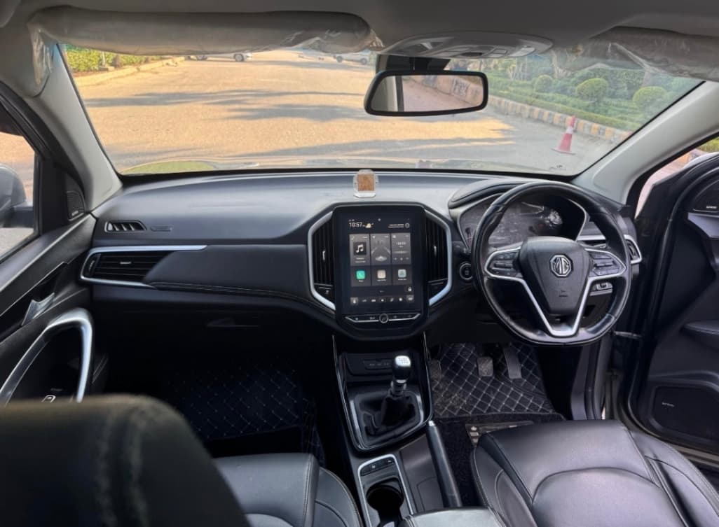 INTERIOR image for HECTOR DE 2.0 MT SHARP