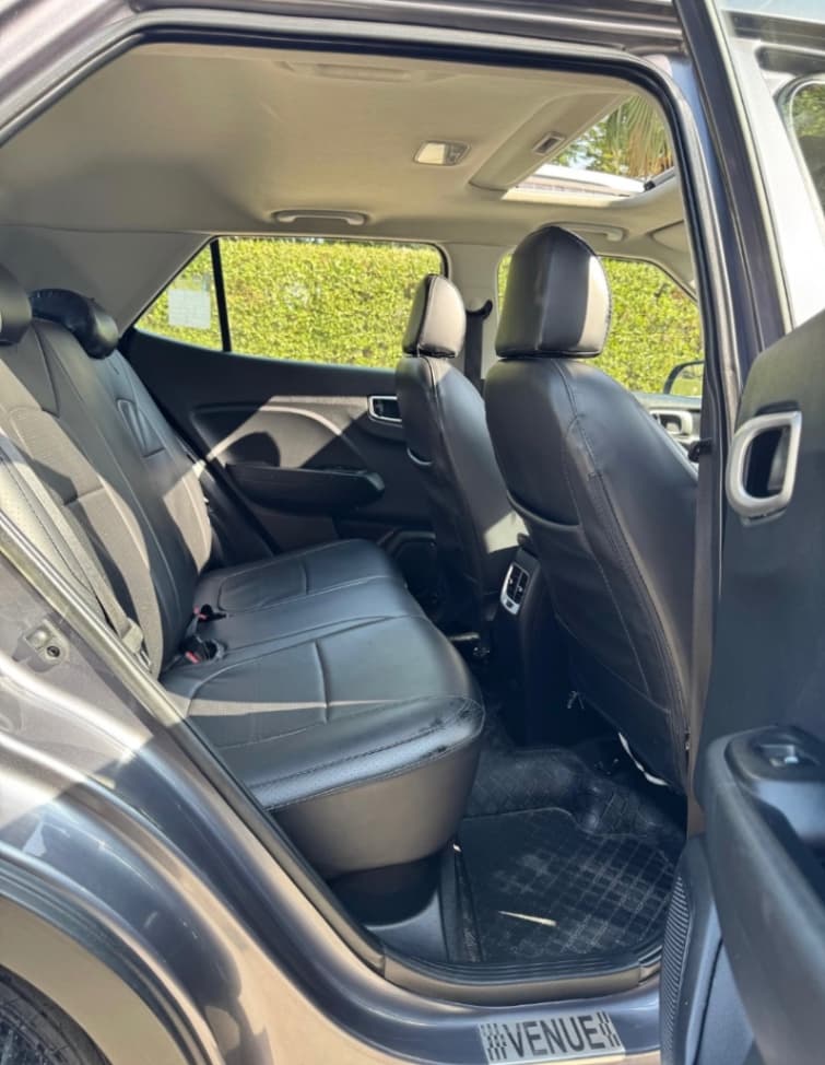 INTERIOR image for VENUE 1.0 TURBO GDI DCT SX+