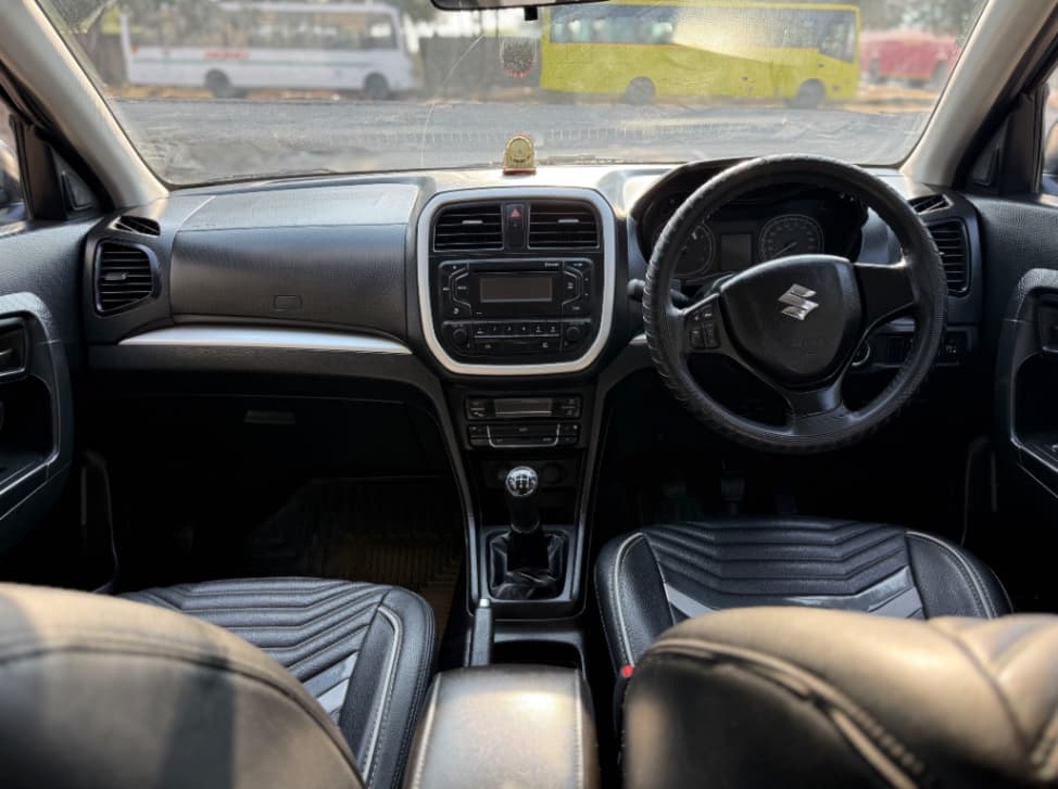 INTERIOR image for V. BREZZA VXI