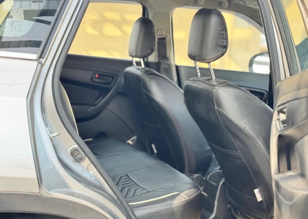 INTERIOR image for V. BREZZA LXI