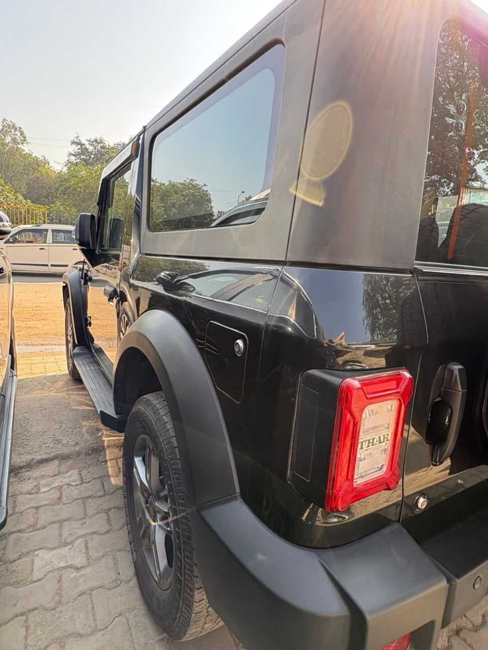 LOOK_AROUND image for THAR LX D AT 4WD 4S HT