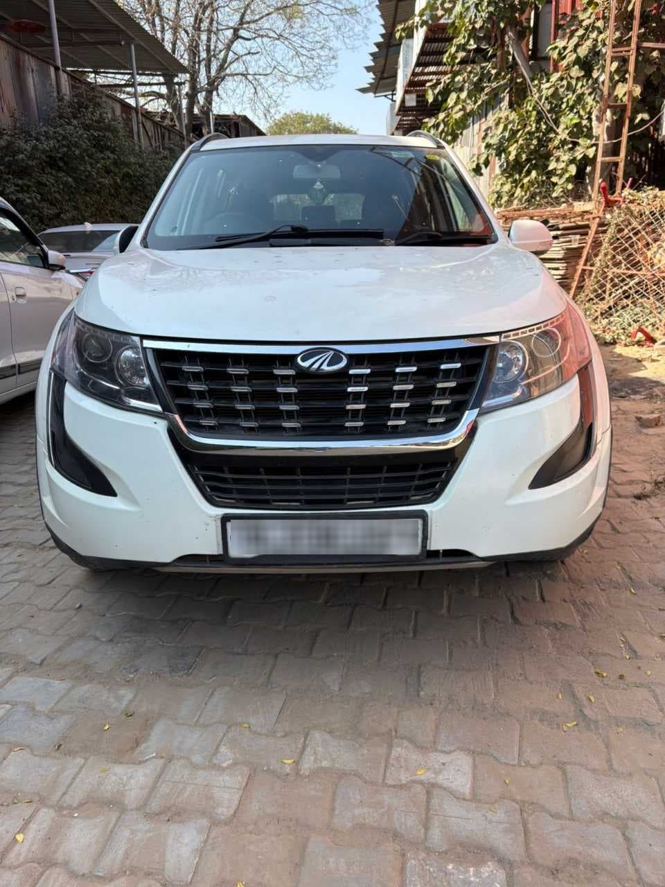 EXTERIOR image for MAHINDRA XUV500 FWD W7