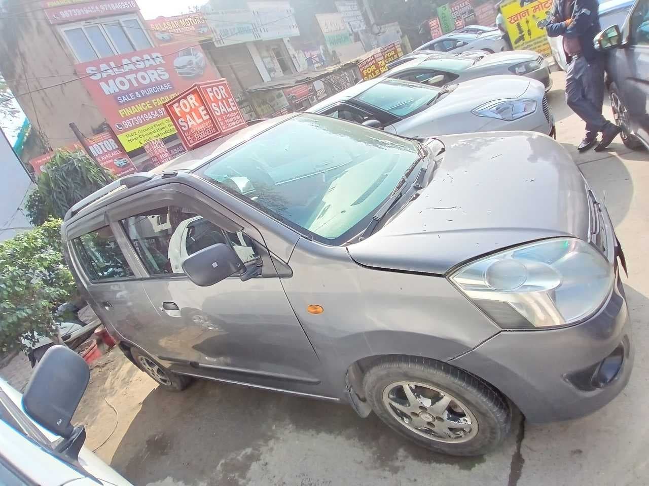 EXTERIOR image for MARUTI WAGON R GREEN LXI