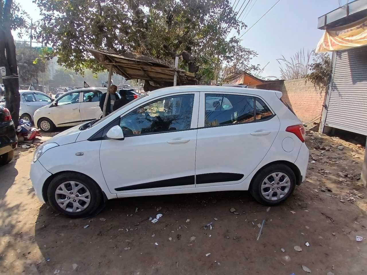 EXTERIOR image for GRAND I 10