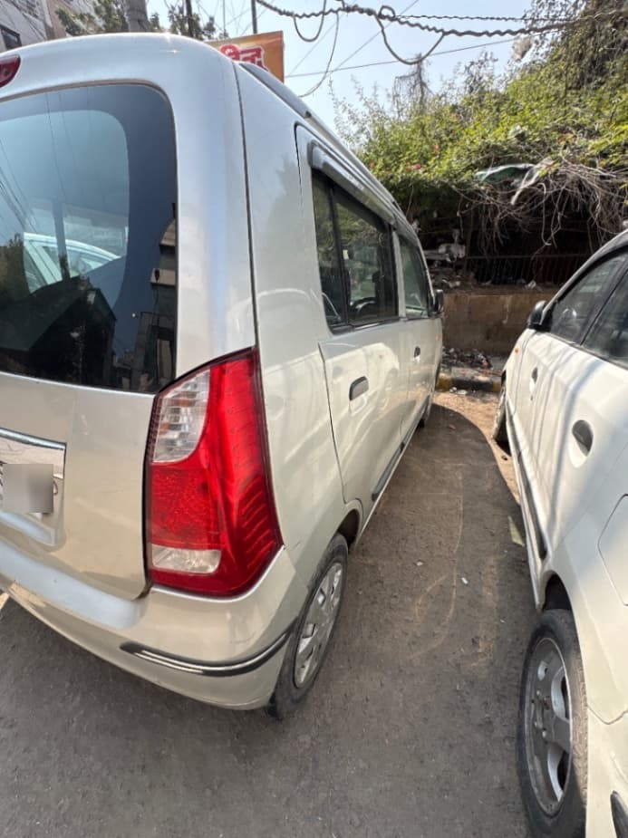 LOOK_AROUND image for Wagon R