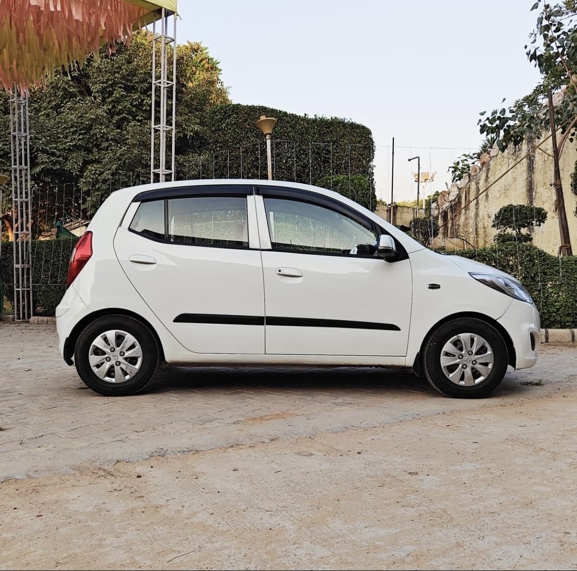 LOOK_AROUND image for I 10 PETROL